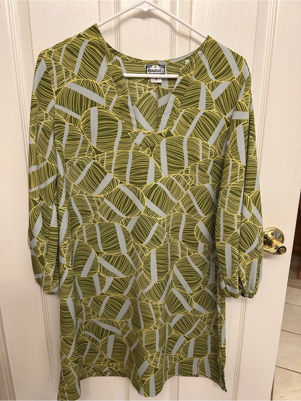 Manuhealii Green Leaf-Print Tunic Dress